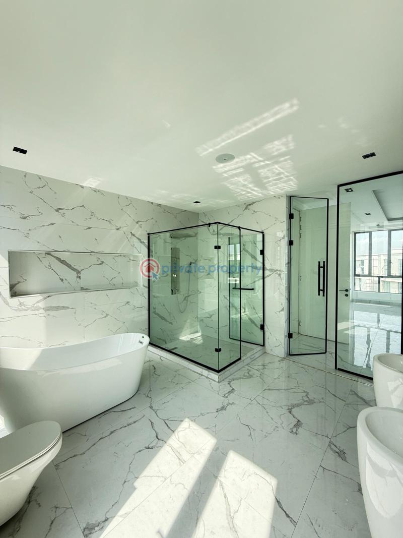 Exquisitely built 5 bedroom fully detached duplex with cinema, rooftop terrace ,swimming pool and bq - 7 5 bedroom Detached Duplex For Sale Osapa London Lekki Lagos - 7