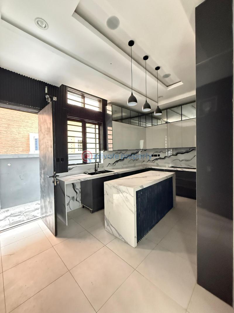 Exquisitely built 5 bedroom fully detached duplex - 7 5 bedroom Detached Duplex For Sale Osapa London Lekki Lagos - 7