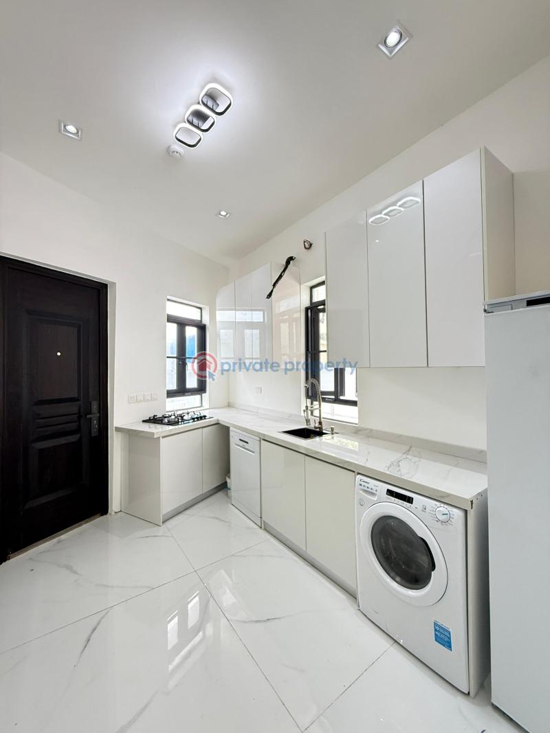 Exquisitely built 5 bedroom fully detached duplex with cinema - 6 5 bedroom Detached Duplex For Sale Osapa London Lekki Lagos - 6