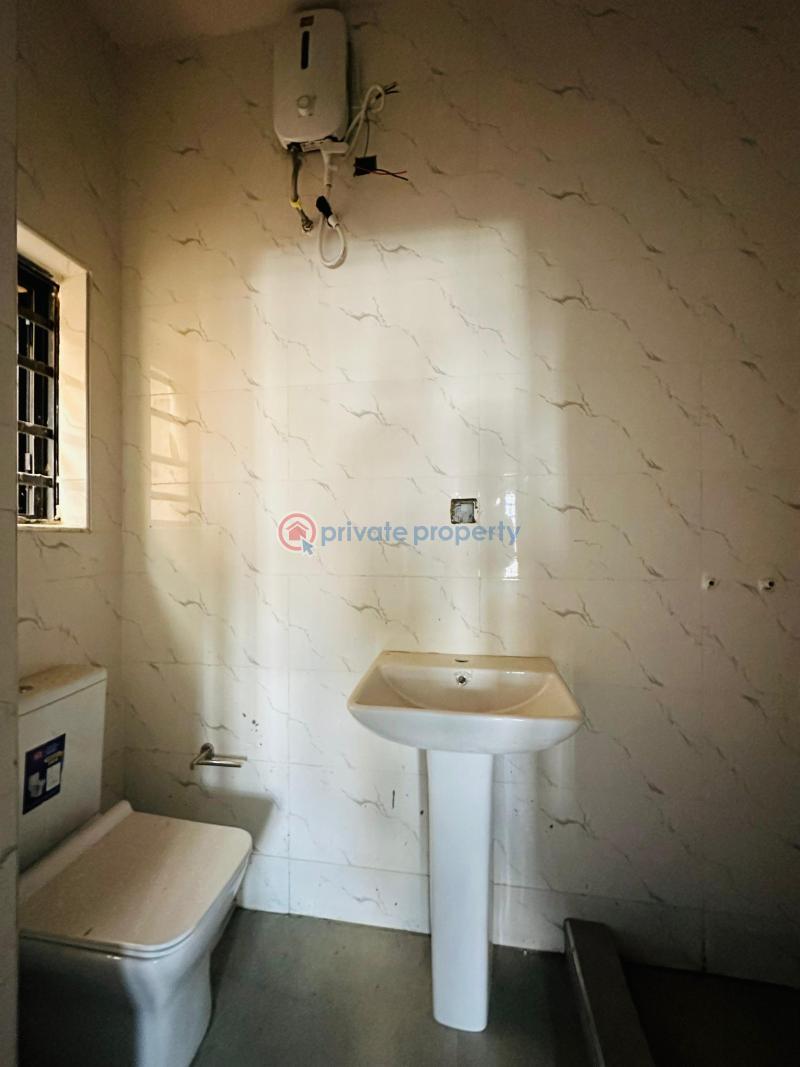 5 bedroom Detached Duplex For Sale Magodo GRA Phase 2 Kosofe/Ikosi Lagos - 3