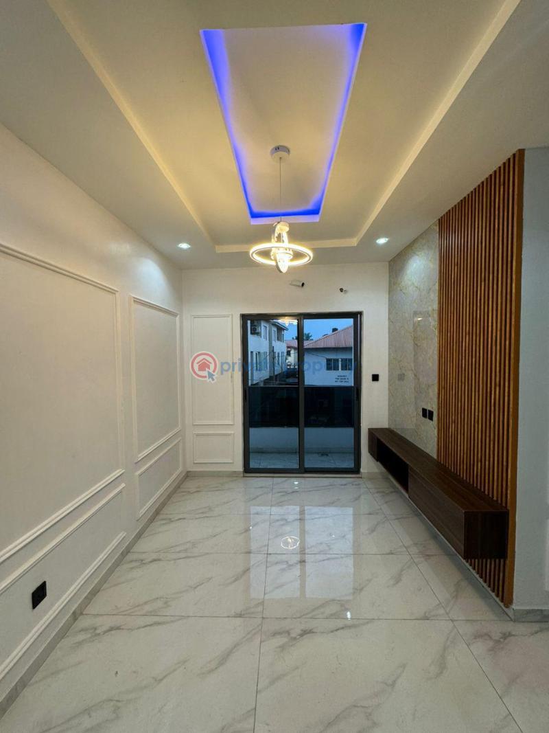 5 bedroom Detached Duplex For Sale Magodo GRA Phase 2 Kosofe/Ikosi Lagos - 0