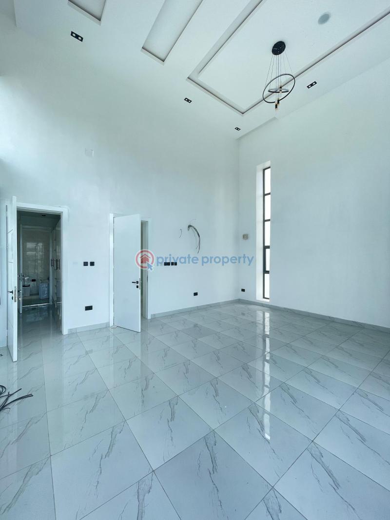 Exquisitely built 5 bedroom fully detached duplex with swimming pool... - 4 5 bedroom Detached Duplex For Sale Osapa London Lekki Lagos - 4