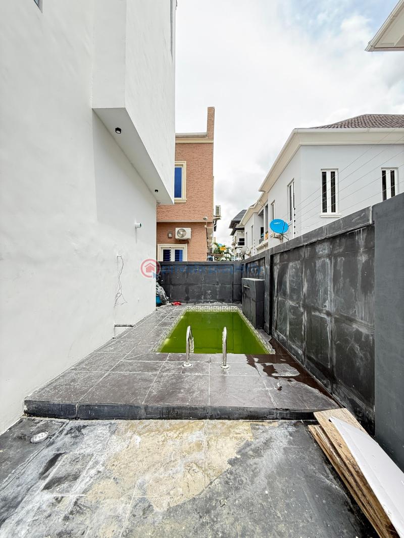 Exquisitely built 5 bedroom fully detached duplex - 3 5 bedroom Detached Duplex For Sale Osapa London Lekki Lagos - 3