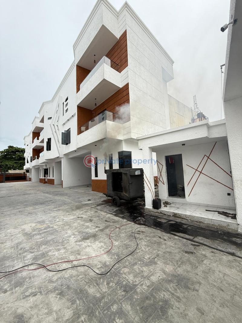 5 bedroom Semi detached Duplex For Sale Osapa London Lekki Lagos - 0