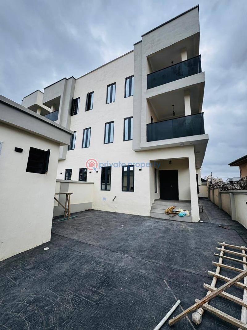 5 bedroom Semi detached Duplex For Sale Magodo Phase 1 Magodo Kosofe/Ikosi Lagos - 1