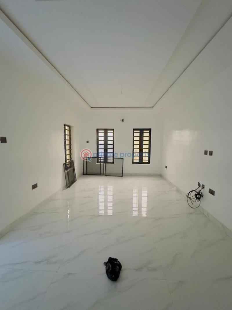 5 bedroom Semi detached Duplex For Sale Magodo Phase 1 Magodo Kosofe/Ikosi Lagos - 13
