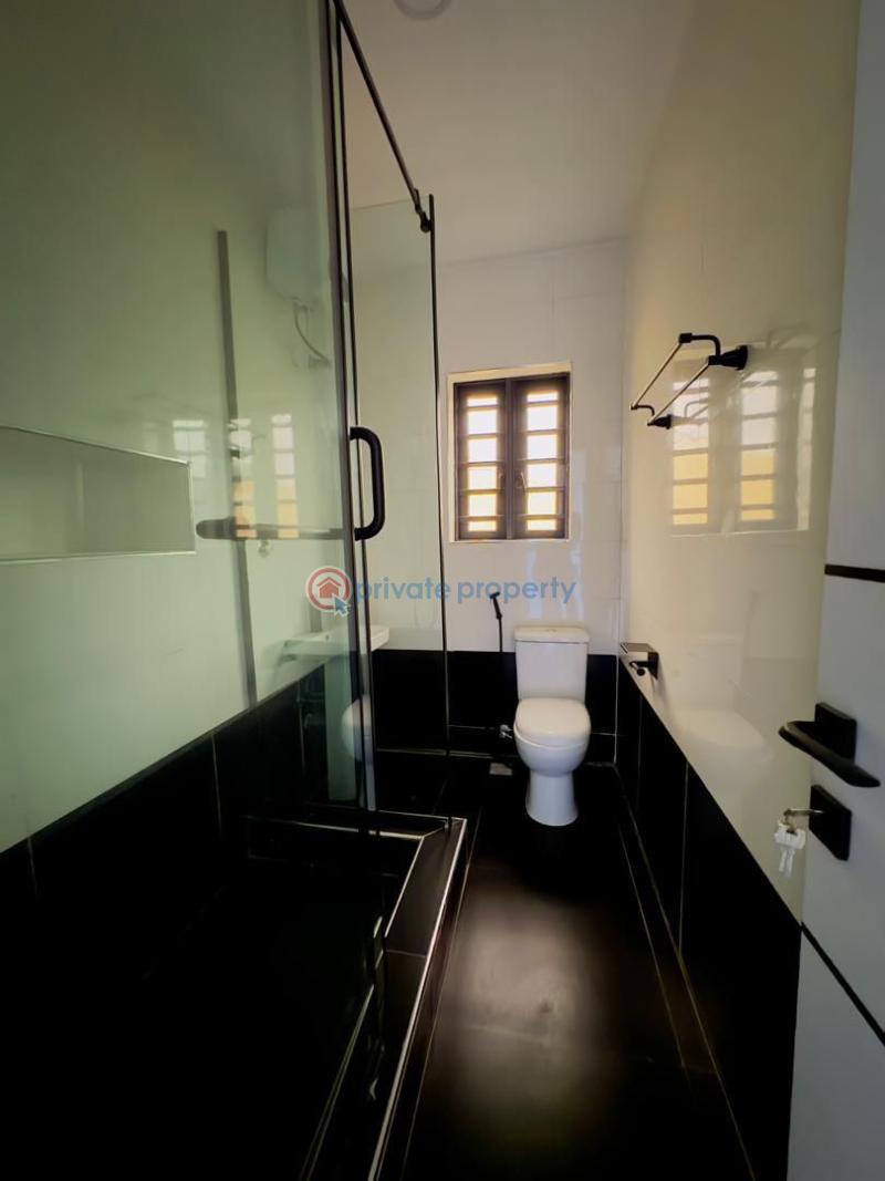5 bedroom Semi detached Duplex For Sale Magodo Phase 1 Magodo Kosofe/Ikosi Lagos - 4