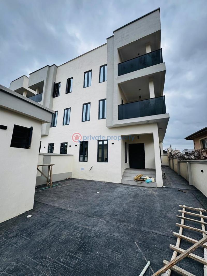 5 bedroom Semi detached Duplex For Sale Magodo Phase 1 Magodo Kosofe/Ikosi Lagos - 0