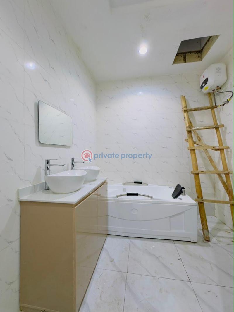 5 bedroom Detached Duplex For Sale Omole Phase 2 Ojodu Lagos - 15