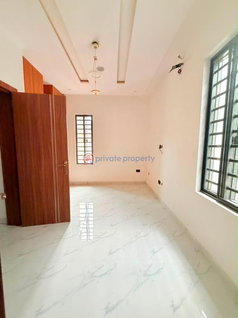 5 bedroom Detached Duplex For Sale Omole Phase 2 Ojodu Lagos - 3