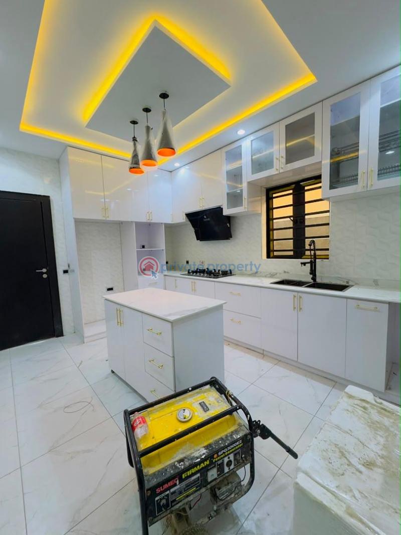 5 bedroom Detached Duplex For Sale Omole Phase 2 Ojodu Lagos - 10