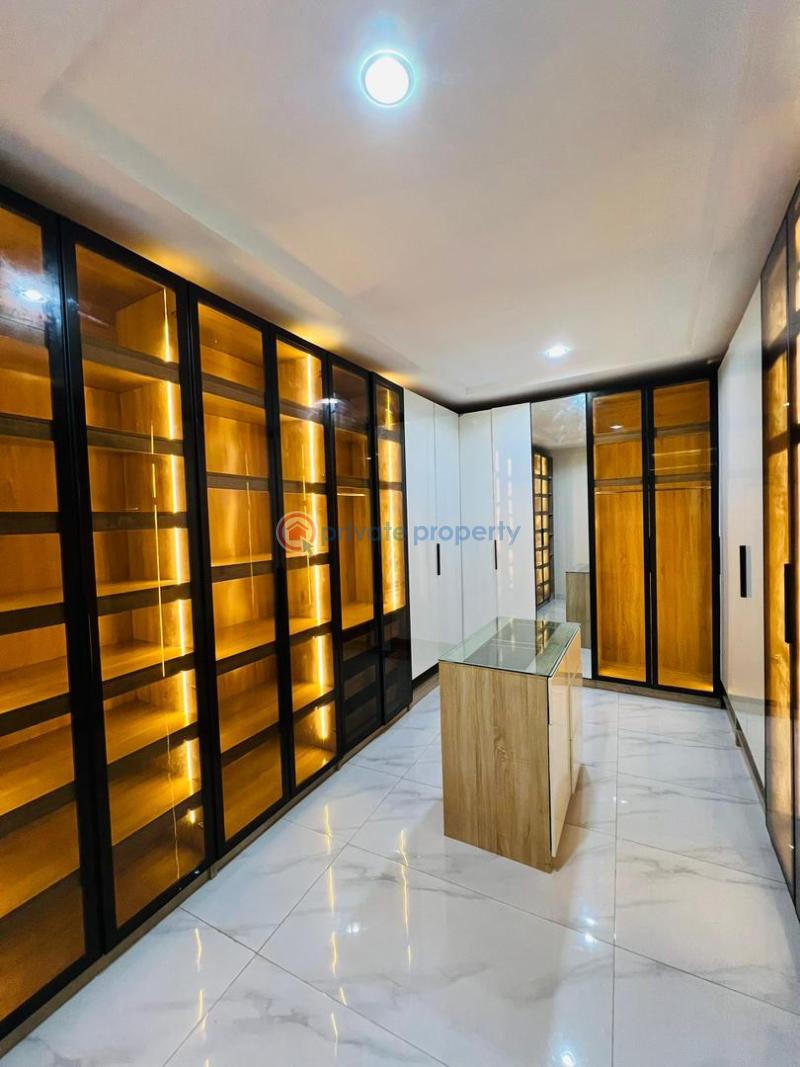 5 bedroom Detached Duplex For Sale Ologolo Lekki Lagos - 23