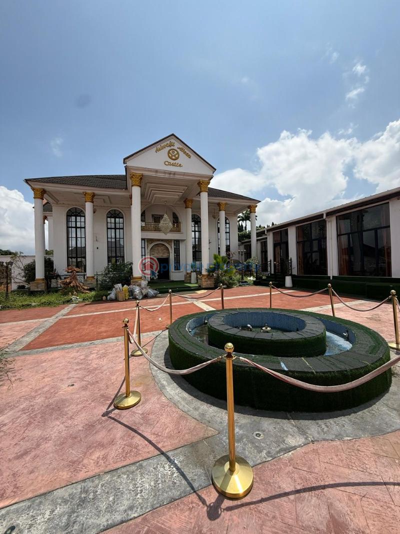 9 bedroom Maisonette For Sale Forest Hill Estate, Jericho Ibadan Oyo - 0