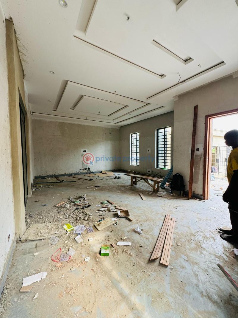 4 bedroom Semi detached Duplex For Sale Omole Phase 2 Ojodu Lagos - 10