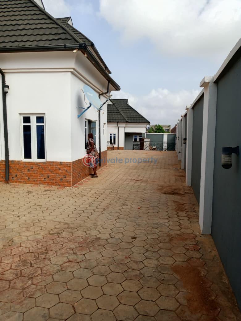 1 bedroom Block Of Flats For Rent Idi Oya Bus Stop Akala Express Ibadan Oyo - 0