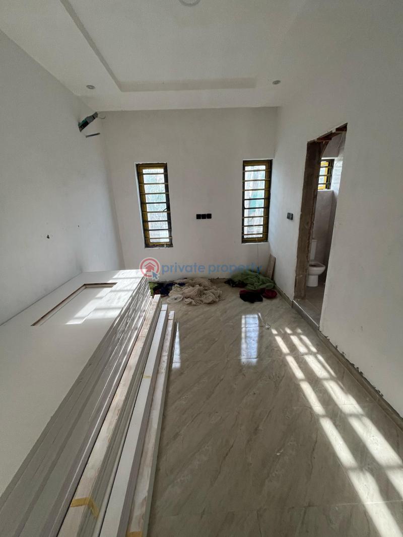Exquisitely built spacious 3 bedroom apartment in a gated and secured location - 1 3 bedroom Block Of Flats For Sale Allen Ikeja Allen Avenue Ikeja Lagos - 1