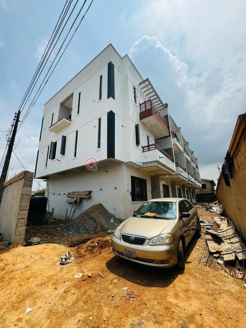 4 bedroom Terraced Duplex For Sale Magodo Olowora Ojodu Lagos - 0