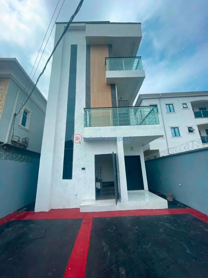 3 bedroom Block Of Flats For Sale Soluyi Gbagada Lagos - 1