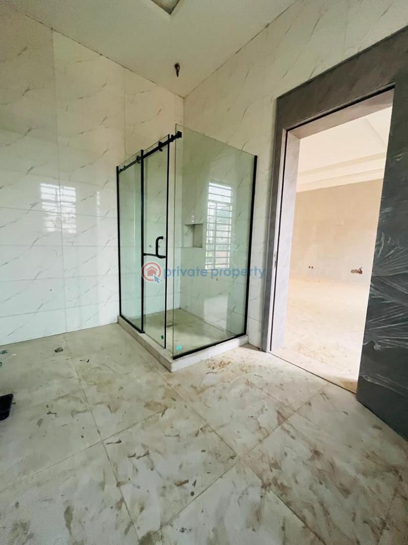5 bedroom Semi detached Duplex For Sale In An Estate Omole Phase 1 Ojodu Lagos - 6