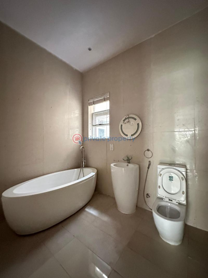 Exquisitely detailed 3 bedroom apartment at banana island with swimming pool and elevator. - 5 3 bedroom Flat & Apartment For Sale Ikoyi Lagos - 5