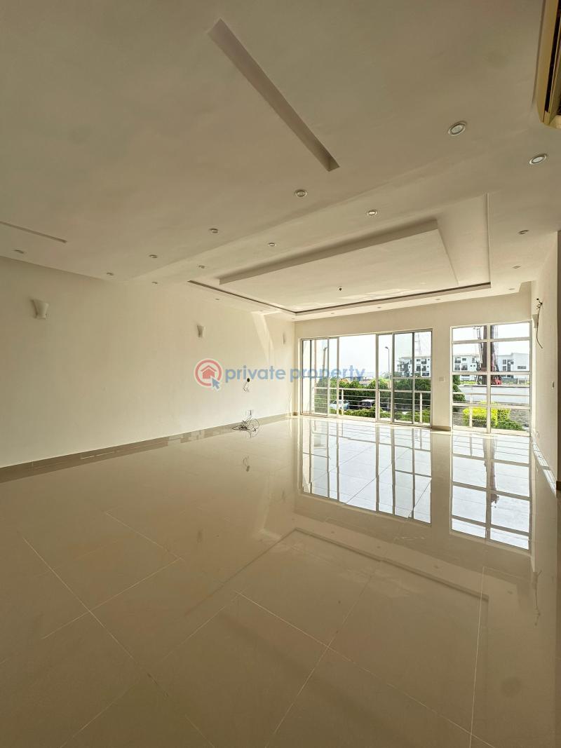Exquisitely detailed 3 bedroom apartment at banana island with swimming pool and elevator. - 1 3 bedroom Flat & Apartment For Sale Banana Island Ikoyi Lagos - 1