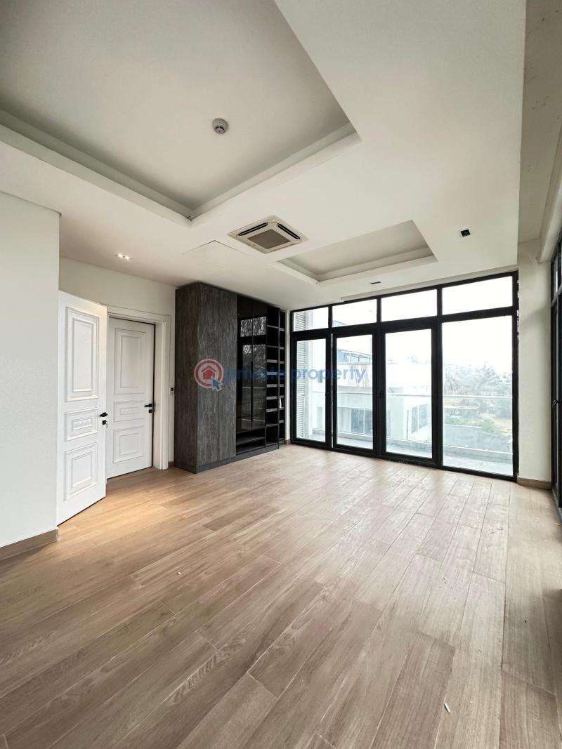 Exquisitely detailed 3 bedroom apartment in banana island with swimming pool, elevator and bq - 4 3 bedroom House For Sale Banana Island Ikoyi Lagos - 4