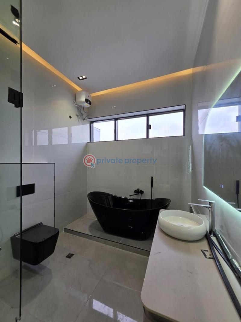 5 bedroom House For Sale Chevron Lekki Lagos - 11