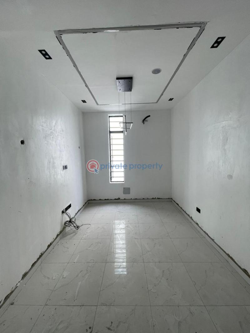 5 bedroom House For Sale Chevron Lekki Lagos - 2