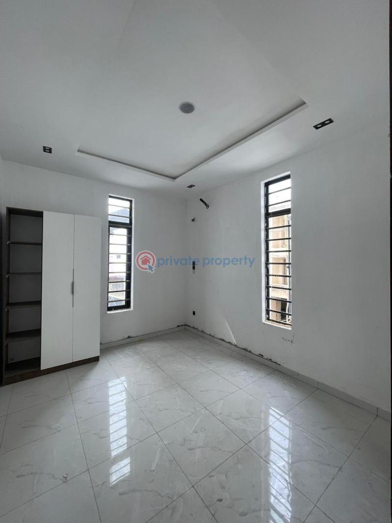 5 bedroom House For Sale Chevron Lekki Lagos - 0