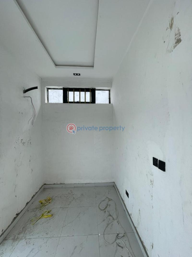 5 bedroom House For Sale Chevron Lekki Lagos - 9