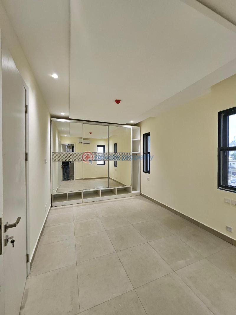 Exquisitely finished  2 bedroom apartments  with pool, gym & elevator. - 6 2 bedroom Block Of Flats For Sale Lekki Phase 1 Lagos - 6
