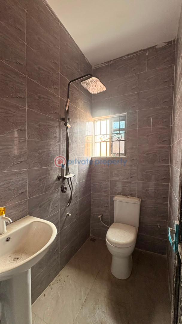 House For Sale Orogun 10 Mins Away From University Of Ibadan , Ibadan Ibadan Oyo - 3