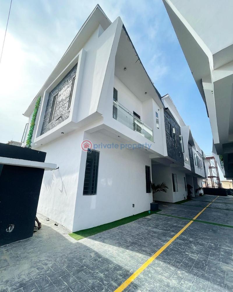 4 bedroom Terrace For Sale Ologolo Lekki Lagos - 0