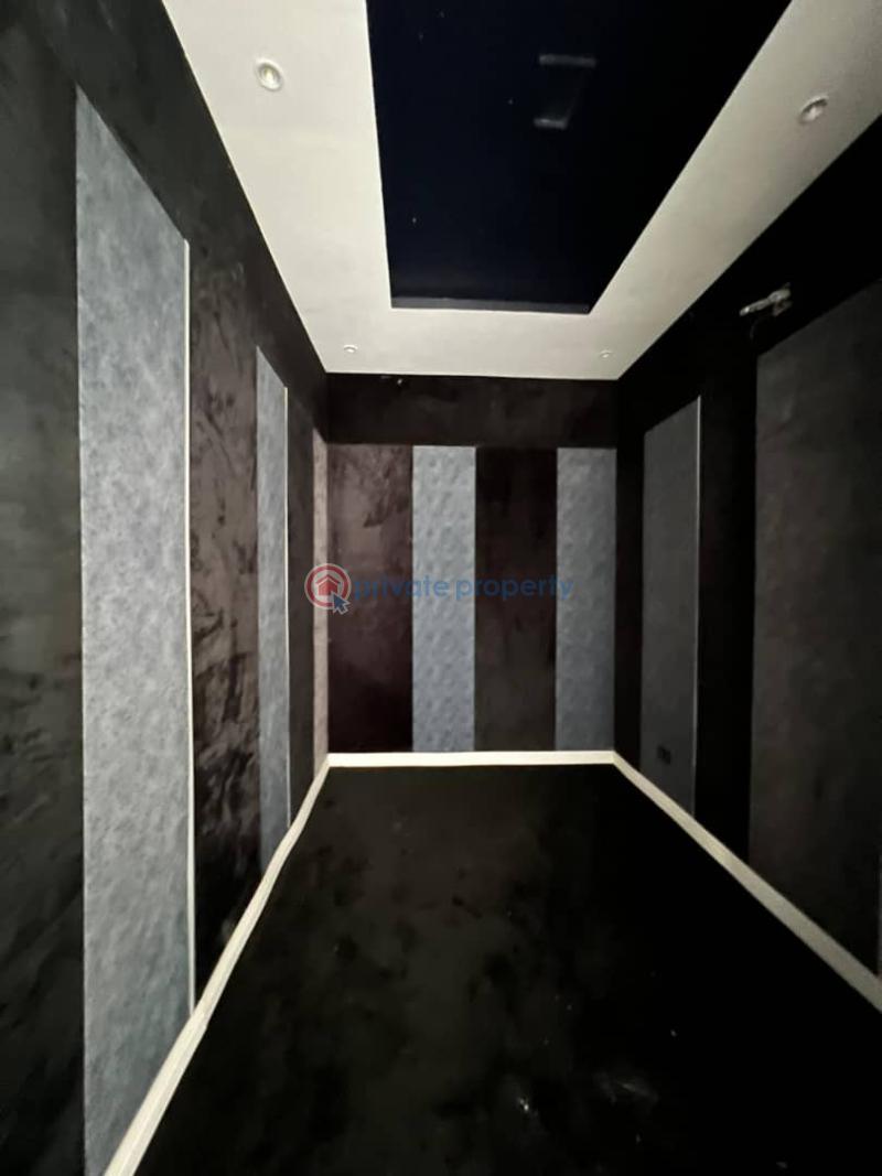 Exquisitely finished 5 bedroom fully detached duplex with swimming pool & bq - 14 5 bedroom Detached Duplex For Sale Osapa London Lekki Lagos - 14
