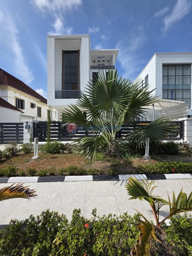 5 bedroom Detached Duplex For Sale Pinnock Beach Estate Osapa London Lekki Lagos - 0