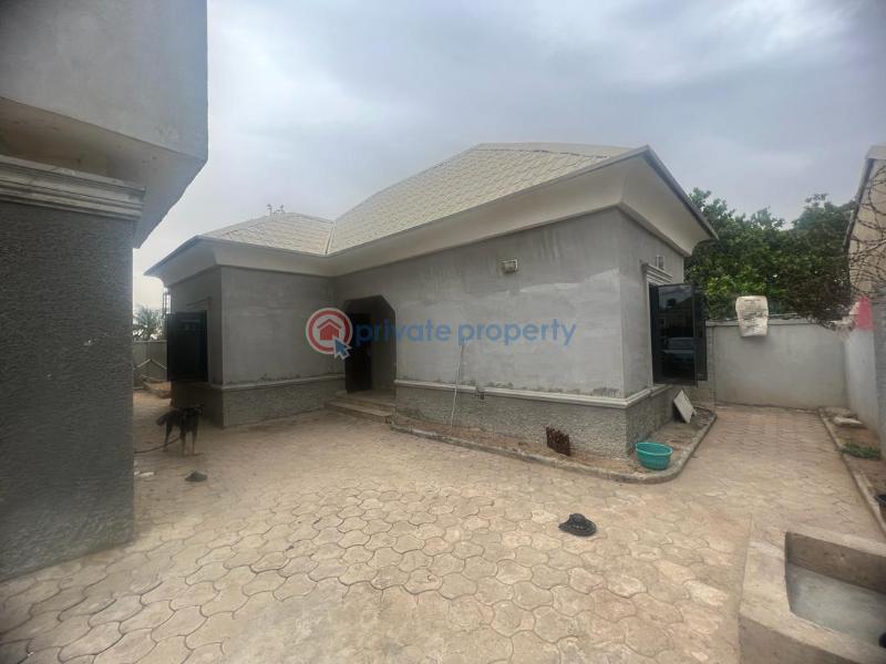 8 bedroom Maisonette For Sale Off 3rd Avenue, Gwarinpa Estate Gwarimpa Abuja Phase 3  - 7