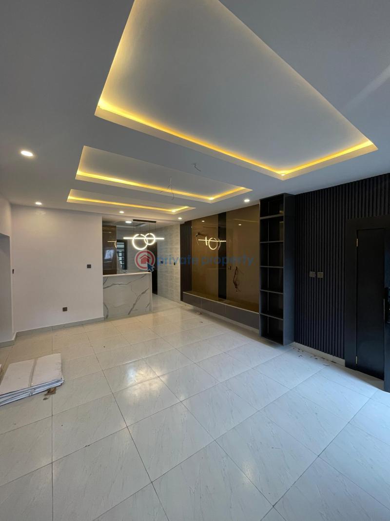 2 bedroom Block Of Flats For Sale Before Chevron, Lekki Ologolo Lekki Lagos - 1