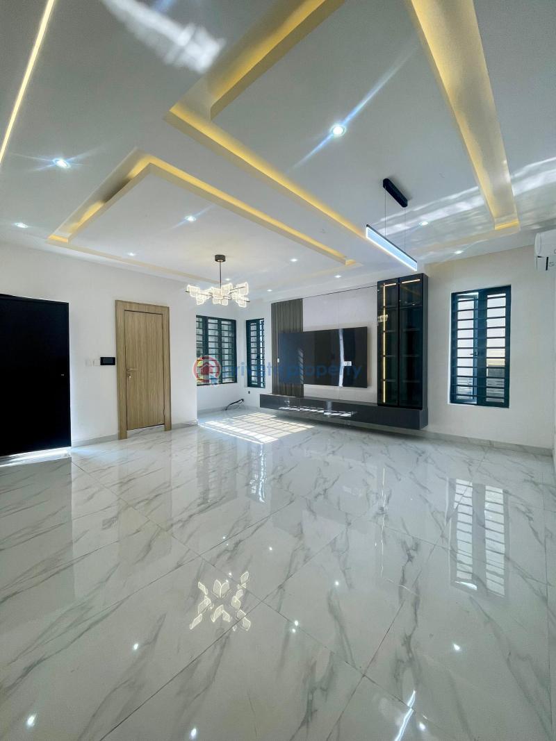 5 bedroom Detached Duplex For Sale Chevron Drive Lekki Lagos - 1