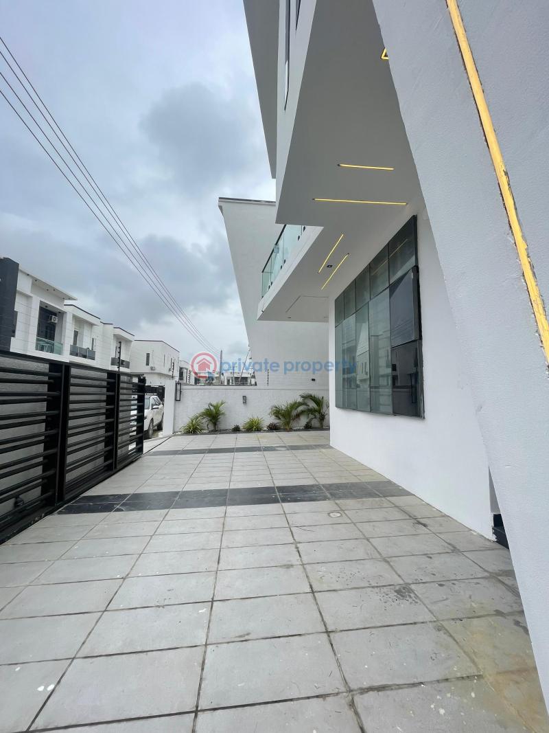 Exquisitely finished spacious 4 bedroom fully detached duplex with bq and swimming pool - 1 4 bedroom Detached Duplex For Sale Ajah Lagos - 1