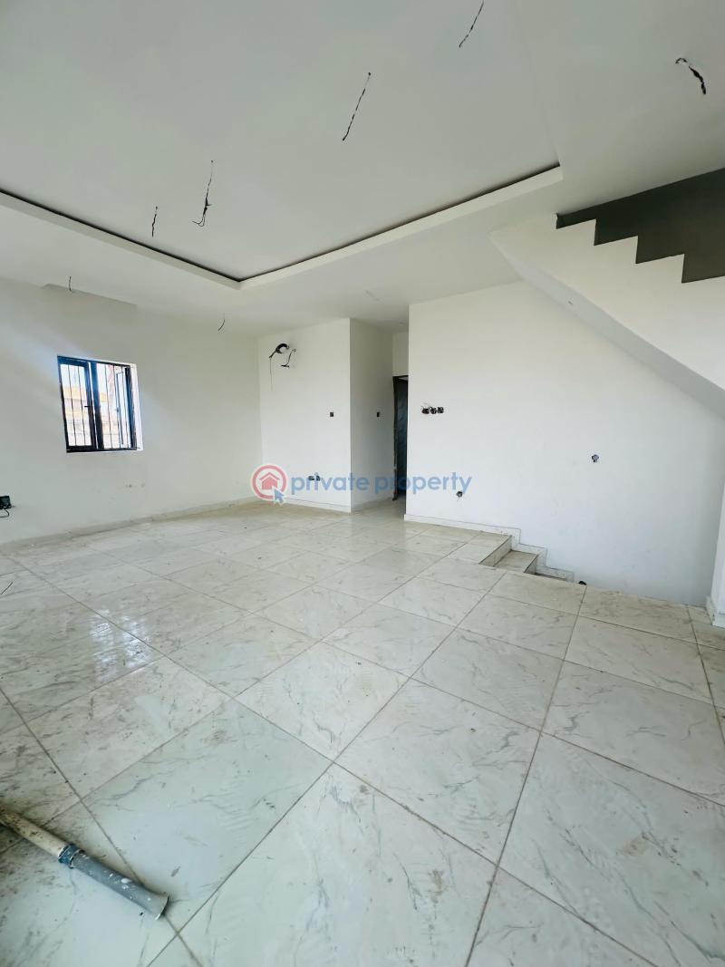 4 bedroom Semi detached Duplex For Sale Ilupeju Lagos - 4