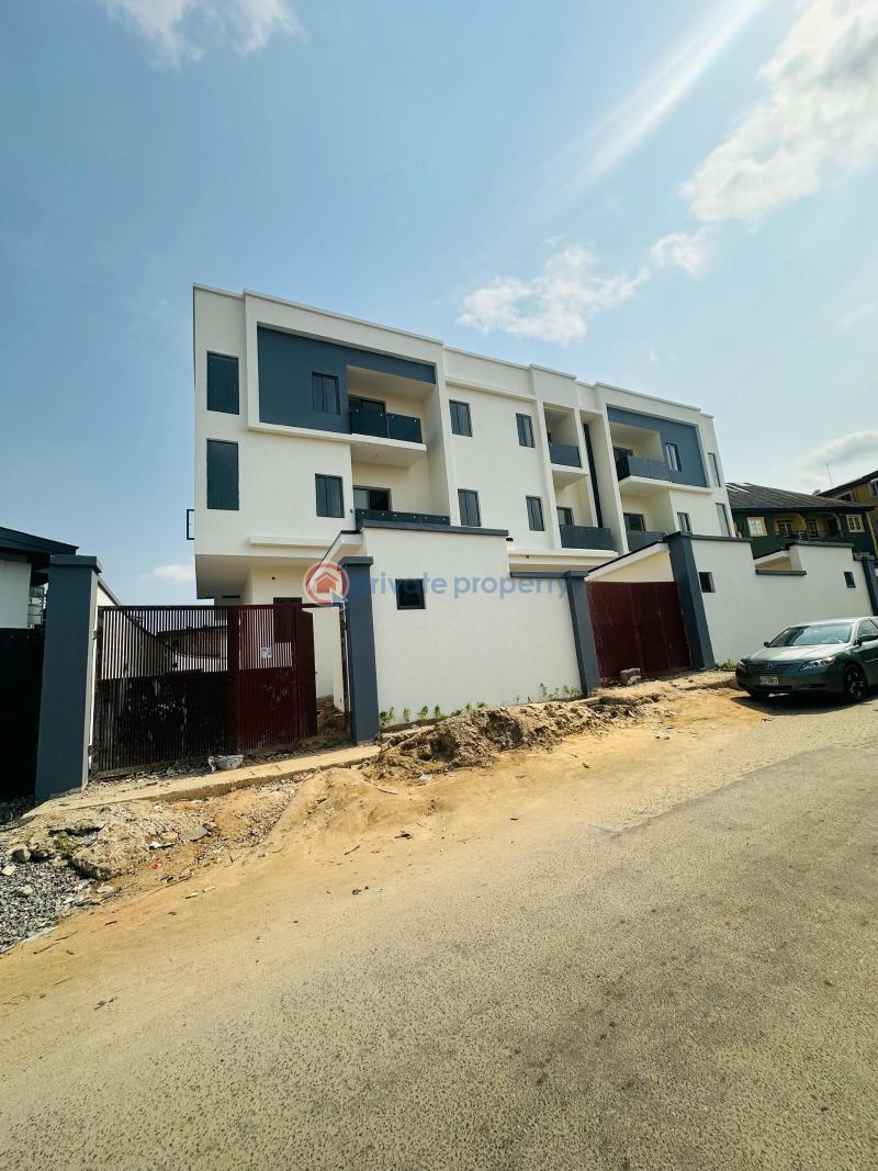 4 bedroom Semi detached Duplex For Sale Ilupeju Lagos - 3