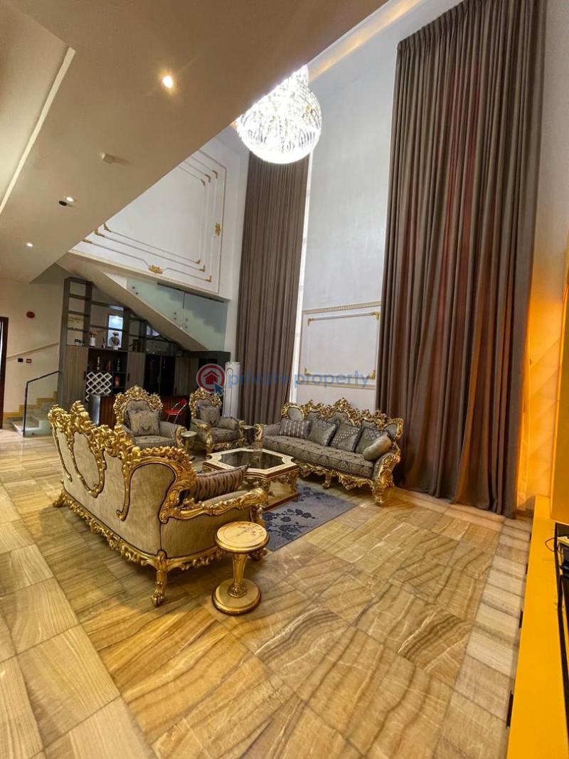 5 bedroom Detached Duplex For Sale Pinnock Beach Estate Osapa Lekki Lagos - 1