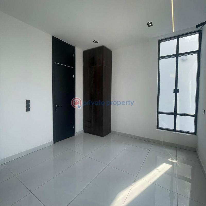 5 bedroom Detached Duplex For Sale Chevron, Lekki Lagos - 13