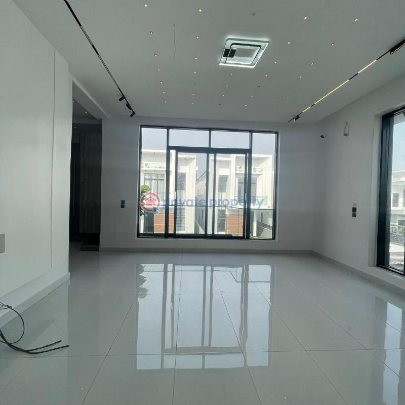 5 bedroom Detached Duplex For Sale Chevron, Lekki Lagos - 11