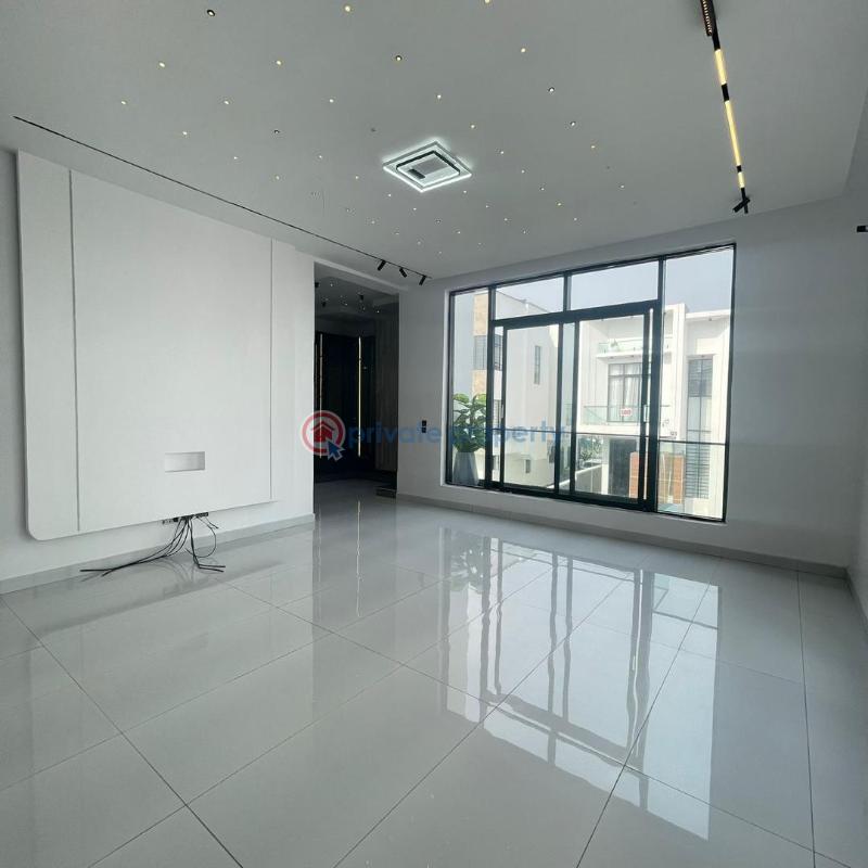 5 bedroom Detached Duplex For Sale Chevron, Lekki Lagos - 8