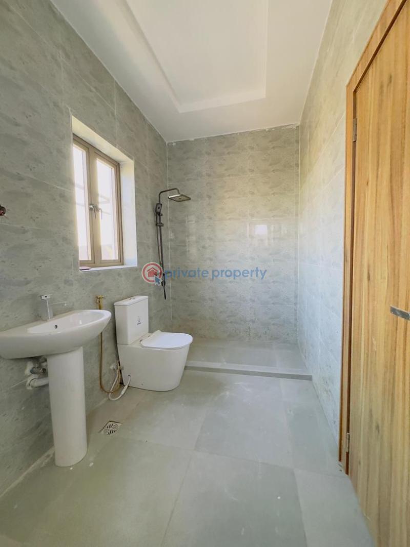 5 bedroom Duplex For Sale 5 Bedroom Detached Duplex With Bq, Magodo Gra Phase 2 Magodo GRA Phase 2 Kosofe/Ikosi Lagos - 14