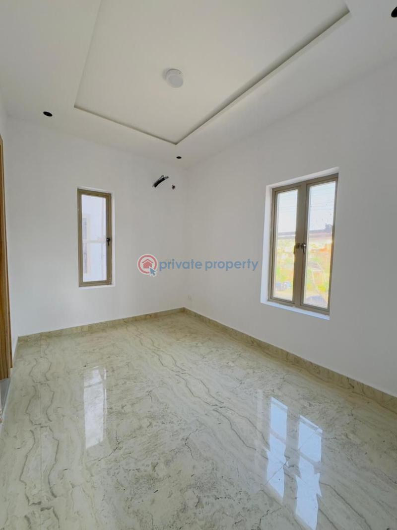 5 bedroom Duplex For Sale 5 Bedroom Detached Duplex With Bq, Magodo Gra Phase 2 Magodo GRA Phase 2 Kosofe/Ikosi Lagos - 11