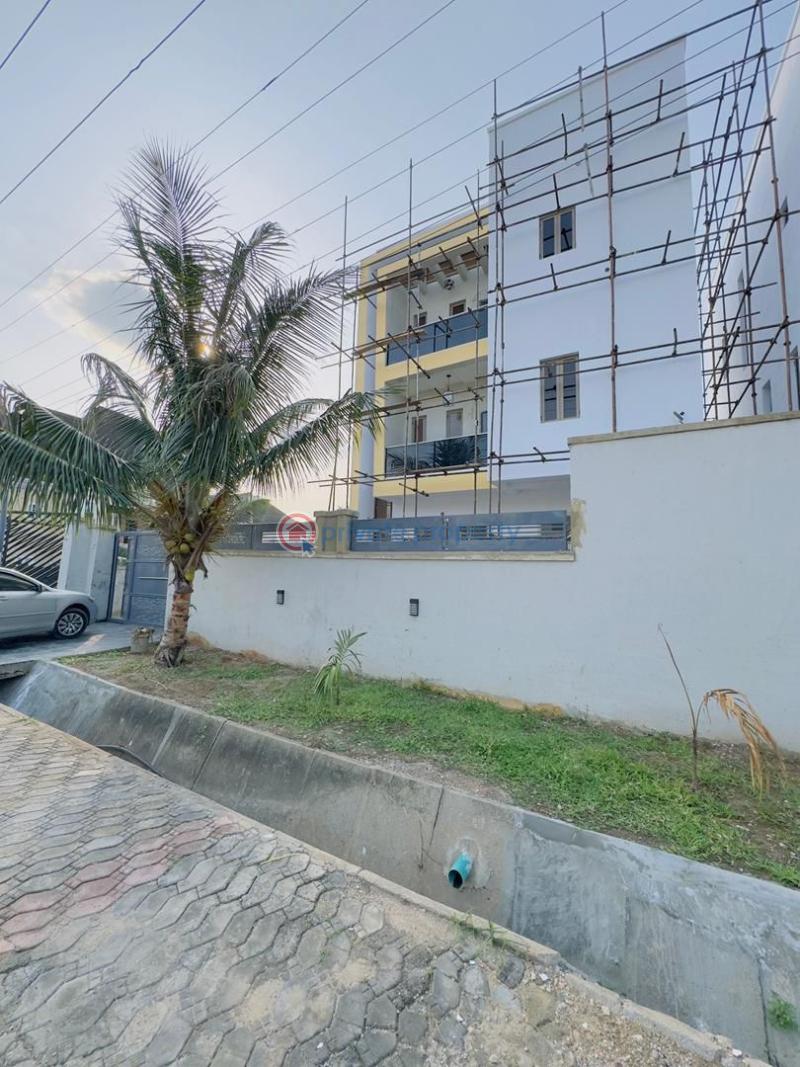 5 bedroom Duplex For Sale 5 Bedroom Detached Duplex With Bq, Magodo Gra Phase 2 Magodo GRA Phase 2 Kosofe/Ikosi Lagos - 24