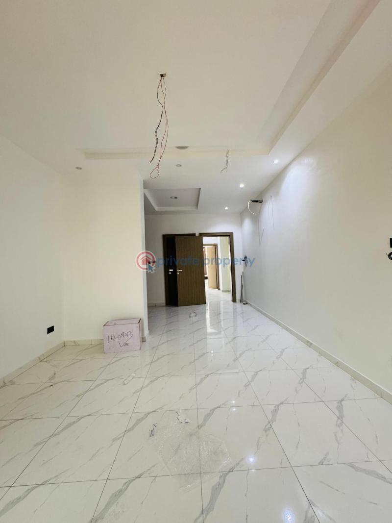 5 bedroom Duplex For Sale 5 Bedroom Detached Duplex With Bq, Magodo Gra Phase 2 Magodo GRA Phase 2 Kosofe/Ikosi Lagos - 23