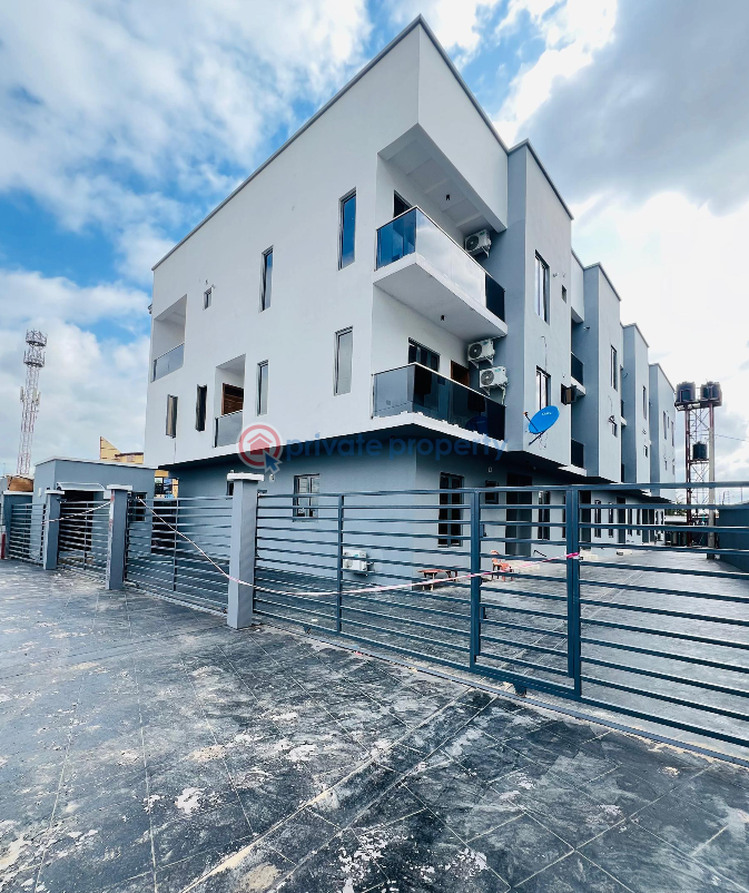 4 bedroom Terraced Duplex For Sale Surulere Lagos - 1